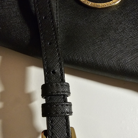 MICHAEL KORS Black crossbody leather bag with MK logo - Picture 16 of 16